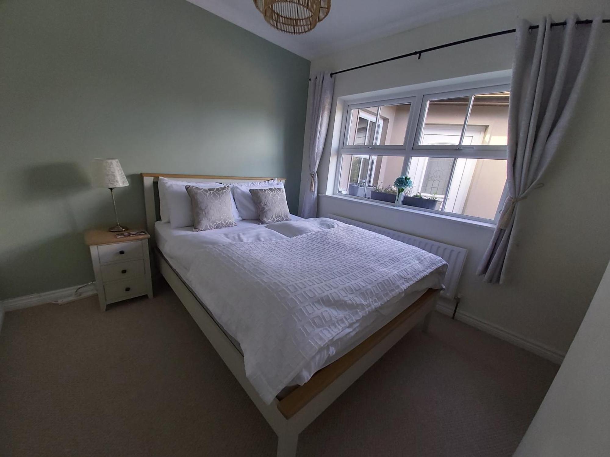 Shanakeever Farm - 2 Bedroom Apartment Clifden Room photo